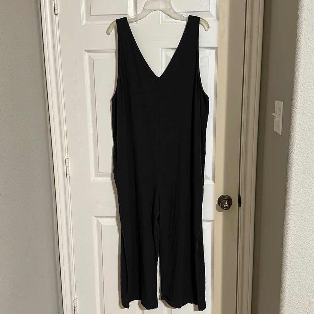 Gray/black romper